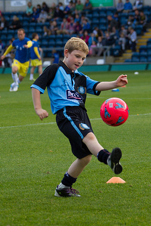 121006 WWFC v TORQUAY n Mascots 147
