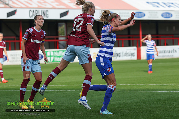 221023 Reading FCW v Westham UFCW-0182