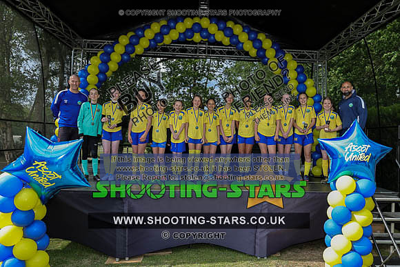Ascot-Girls-2006Pres-0085