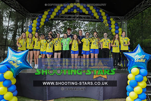 Ascot-Girls-2006Pres-0136