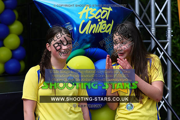 Ascot-Girls-2006Pres-0156