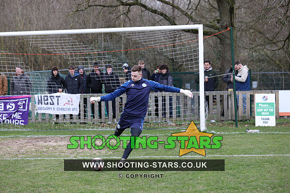 230311 Ascot v W Didsbury Chrton FAVase-0051