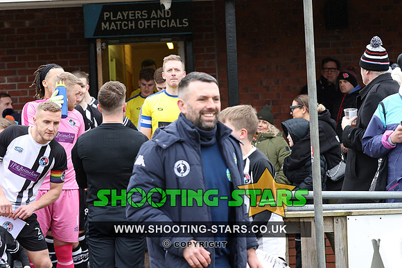 230311 Ascot v W Didsbury Chrton FAVase-0100