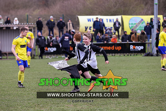 230311 Ascot v W Didsbury Chrton FAVase-0145