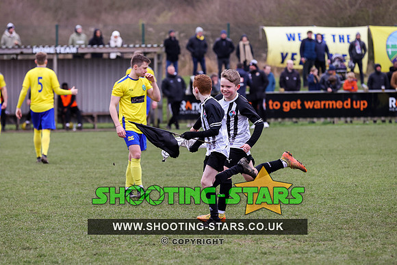 230311 Ascot v W Didsbury Chrton FAVase-0146
