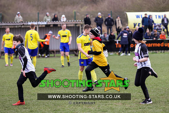 230311 Ascot v W Didsbury Chrton FAVase-0147