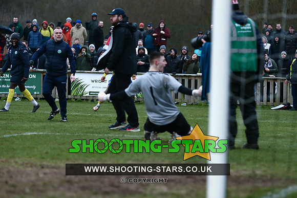 230311 Ascot v W Didsbury Chrton FAVase-0771