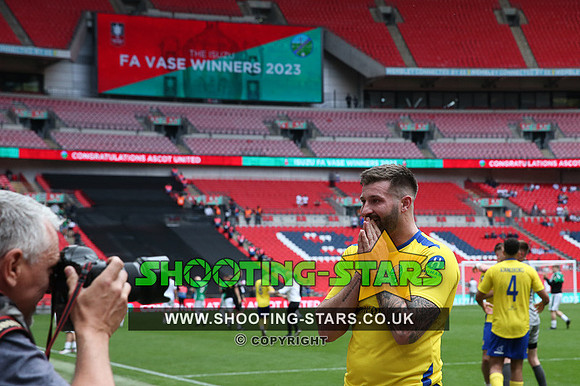 Ascot v Newport FA Vase Wembley-2037