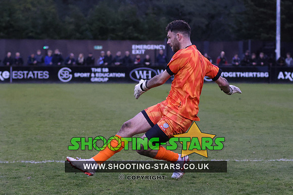 230426 Bracknell Town v Chesham UTD-0249