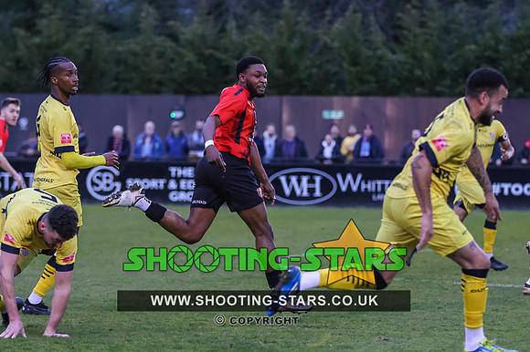 230426 Bracknell Town v Chesham UTD-0231