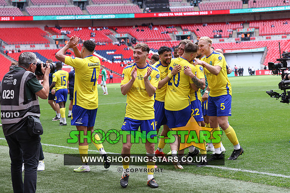 Ascot v Newport FA Vase Wembley-2019
