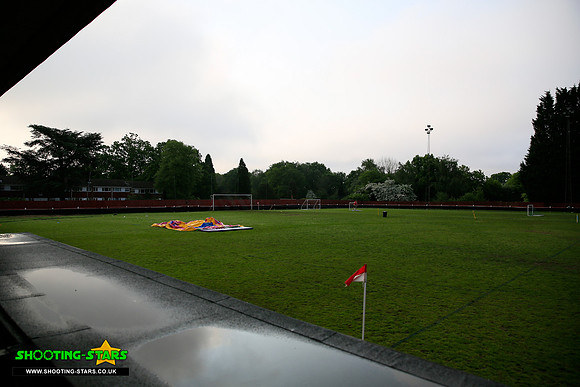 Bracknell Town 22May2016-0010