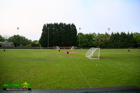 Bracknell Town 22May2016-0009
