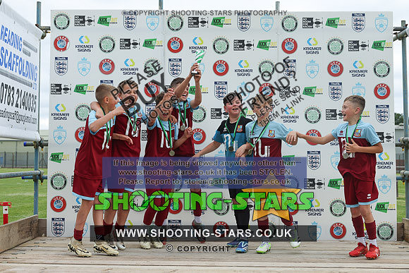 U11EC24PRES-0017