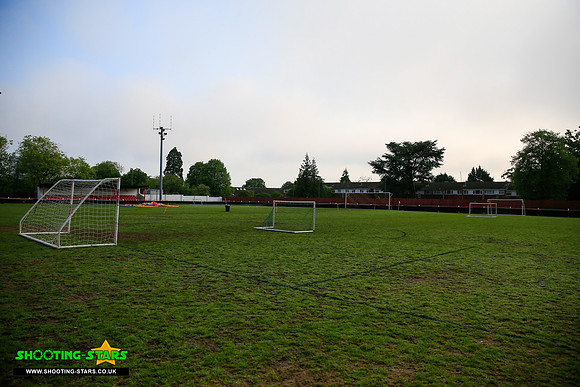 Bracknell Town 22May2016-0017