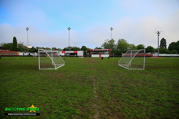 Bracknell Town 22May2016-0015