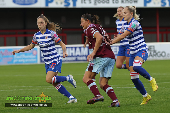 221023 Reading FCW v Westham UFCW-0325