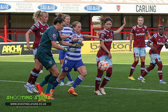 221023 Reading FCW v Westham UFCW-0141