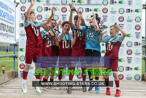 U11EC24PRES-0008