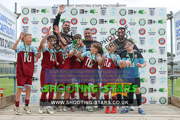 U11EC24PRES-0024