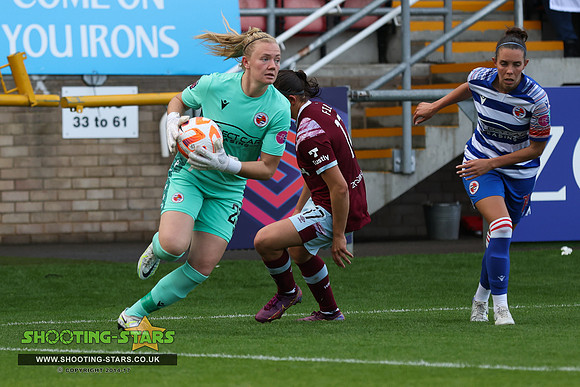 221023 Reading FCW v Westham UFCW-0260