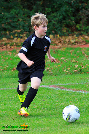 131018 Whitegrove Y4 Crossfield Football 017