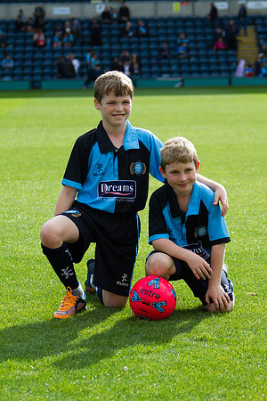 121006 WWFC v TORQUAY n Mascots 096
