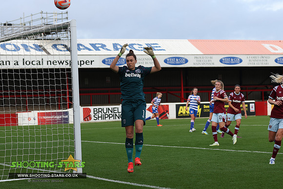 221023 Reading FCW v Westham UFCW-0236